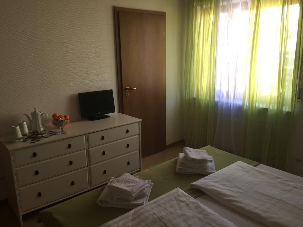 Motels21 Sersheim Habitación foto